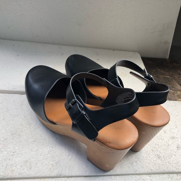 Universal Thread Women’s Black Leather Block Wooden Heal Sandals Size 11 - Picture 8 of 11